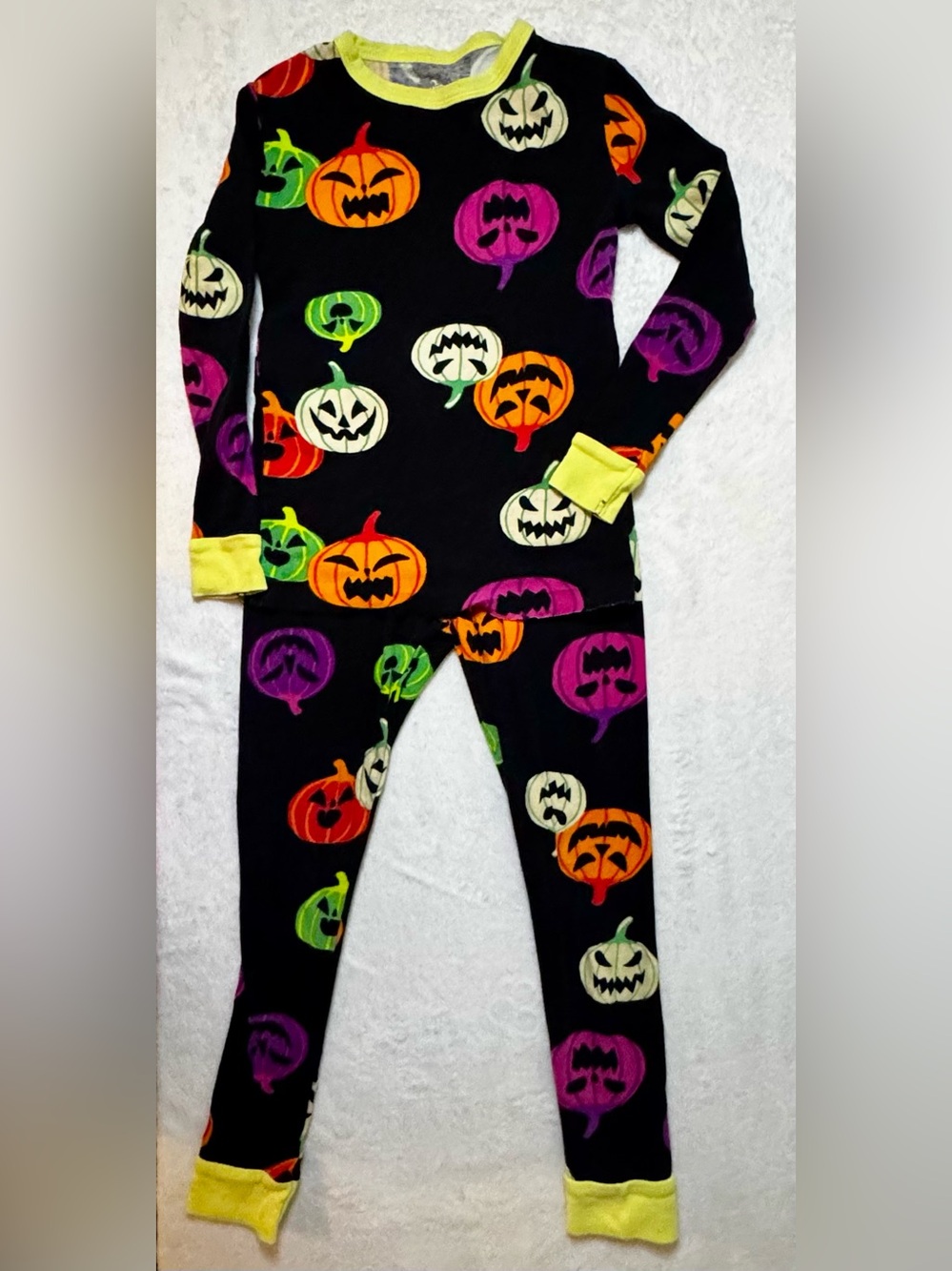 Kids Halloween Pumpkin Pajama Set - Neon Pumpkins on Black Kids size 6